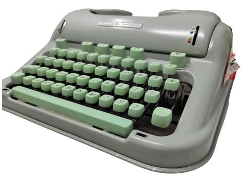 google macchina da scrivere hermes suisse vintage prezzi